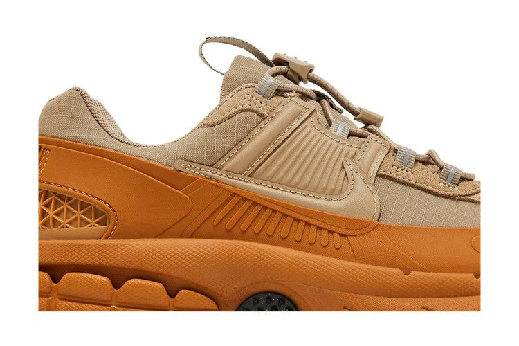 Кроссовки Nike Wmns Zoom Vomero Roam 'Flax'