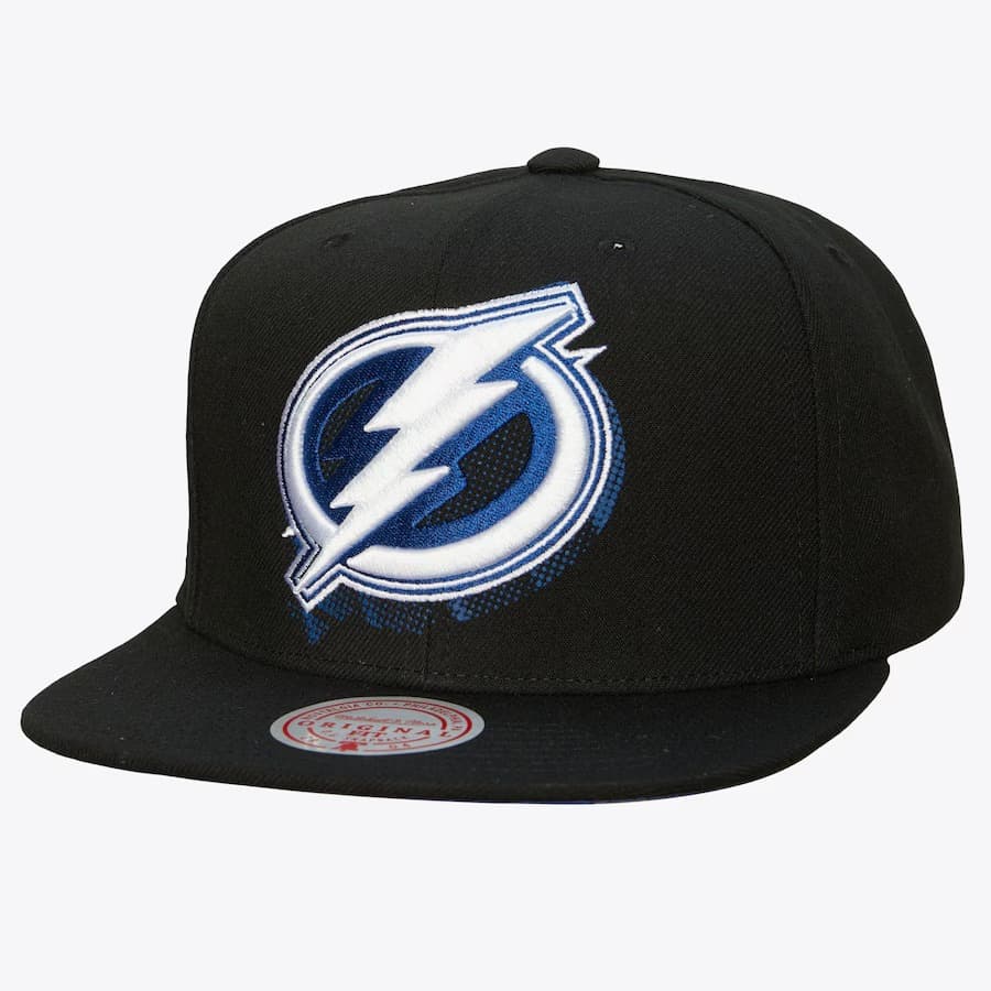 bejsbolka-mitchell-ness-black-tampa-bay-lightning-7-0-big-face-snapback-hat