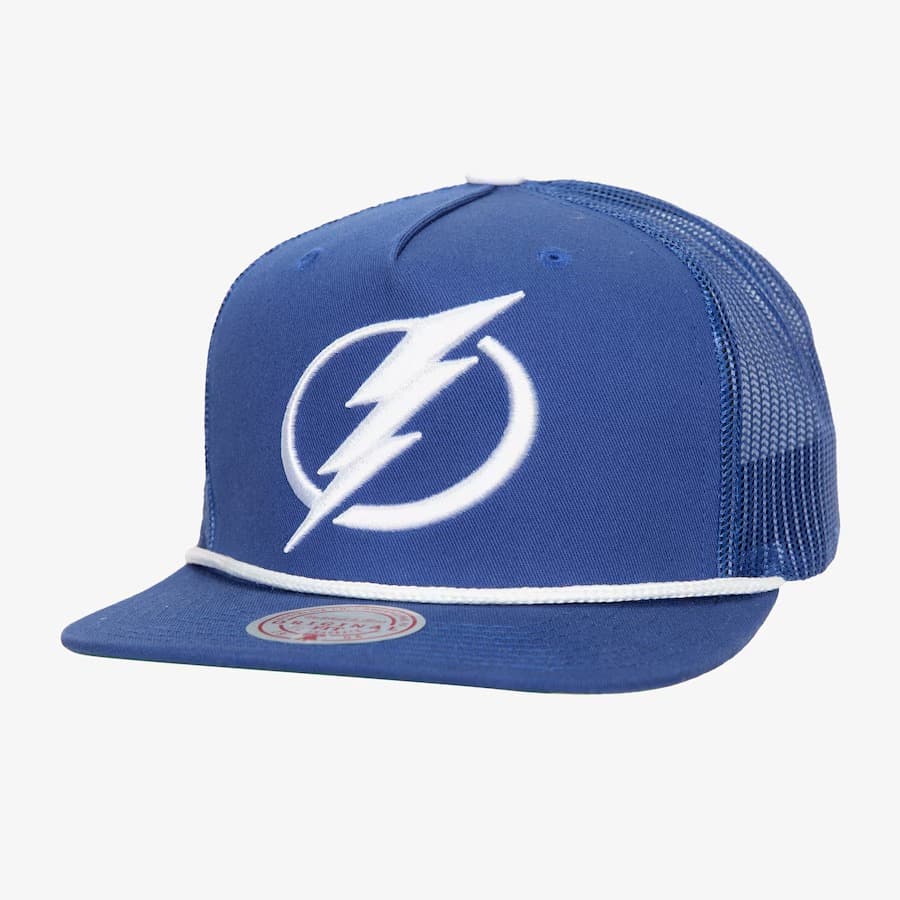 bejsbolka-mitchell-ness-blue-tampa-bay-lightning-roper-trucker-adjustable-hat