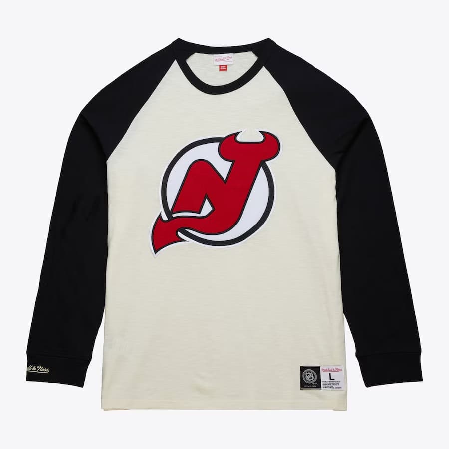 longsliv-mitchell-ness-cream-new-jersey-devils-legendary-slub-raglan-long-sleeve-t-shirt