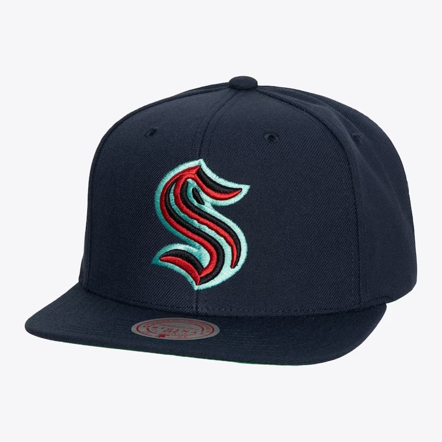 bejsbolka-mitchell-ness-navy-seattle-kraken-alternate-flip-snapback-hat