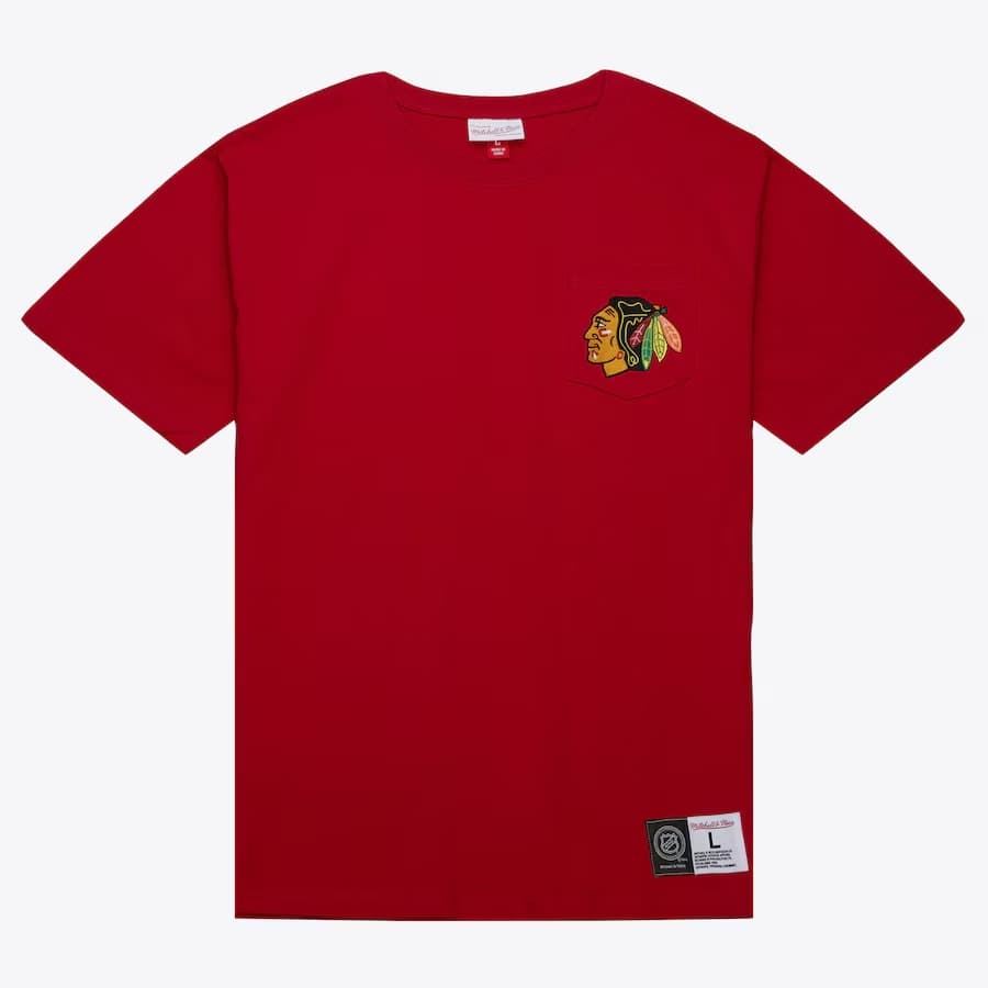 futbolka-mitchell-ness-red-chicago-blackhawks-premium-pocket-t-shirt