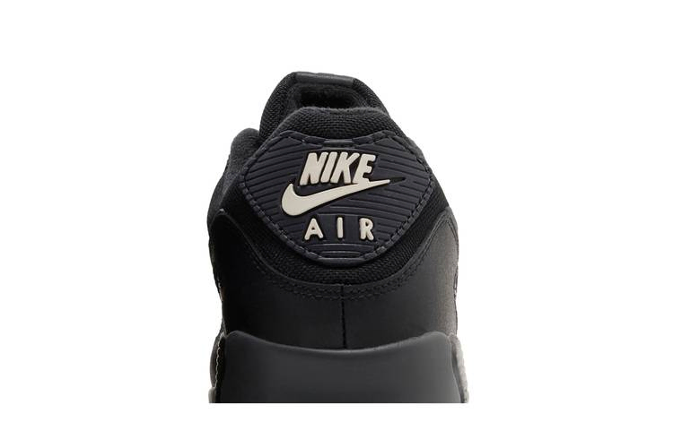 Кроссовки Nike Air Max 90 'Black Smoke Grey Gum'