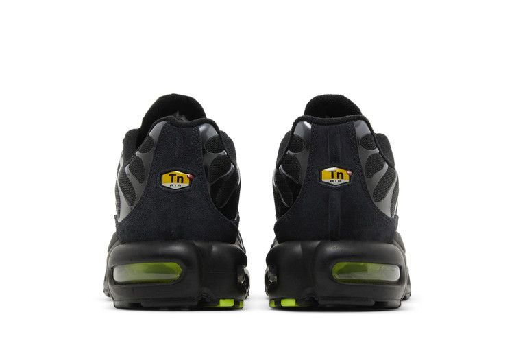 Nike air max plus grey volt best sale