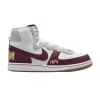 Красный