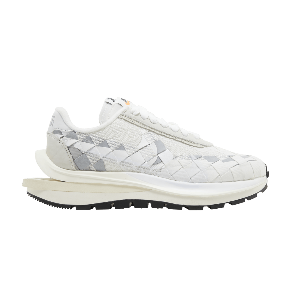 jean-paul-gaultier-x-sacai-x-vaporwaffle-woven-white-dr5209-100