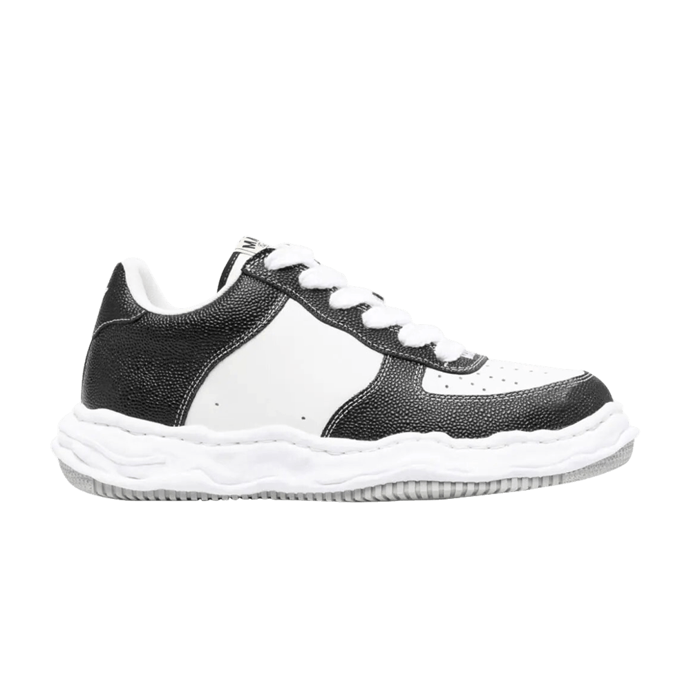 Кроссовки Maison Mihara Yasuhiro Wayne OG Sole Embossed Leather Low 'Black White'