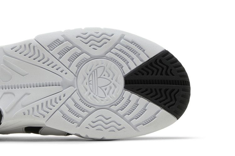 Кроссовки adidas Predator XLG 'Black White'