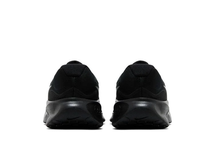 Кроссовки Nike Revolution 7 Extra Wide 'Black Off Noir'