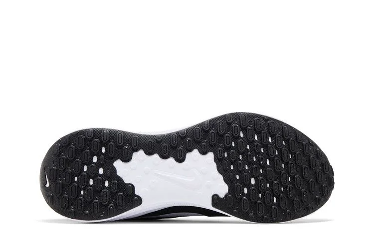 Кроссовки Nike Revolution 7 'Black White'