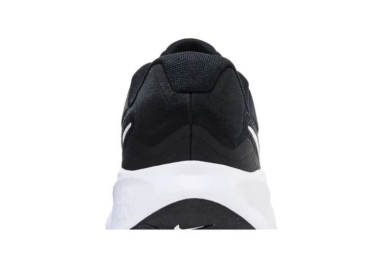 Кроссовки Nike Revolution 7 'Black White'