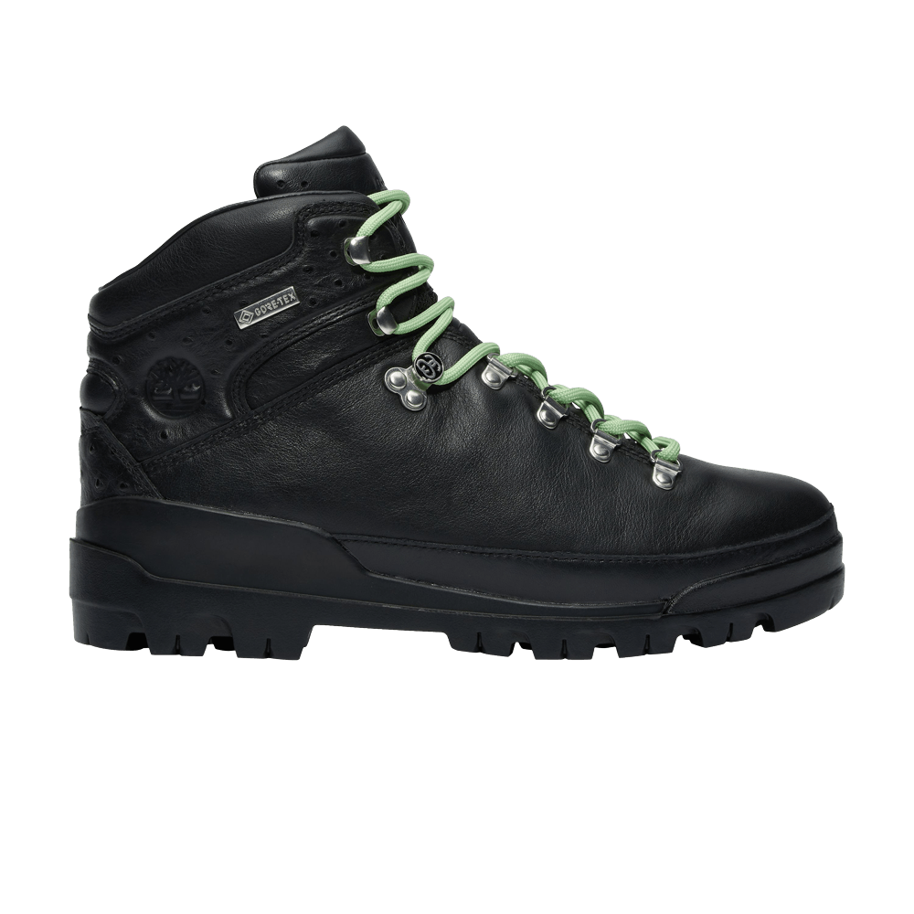 stussy-x-world-hiker-mid-boot-black-tb0a5z33-001