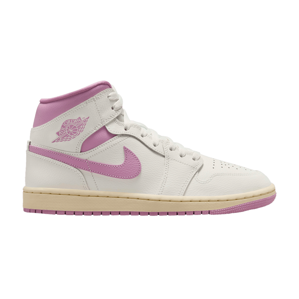 wmns-air-jordan-1-mid-strawberries-cream-bq6472-162