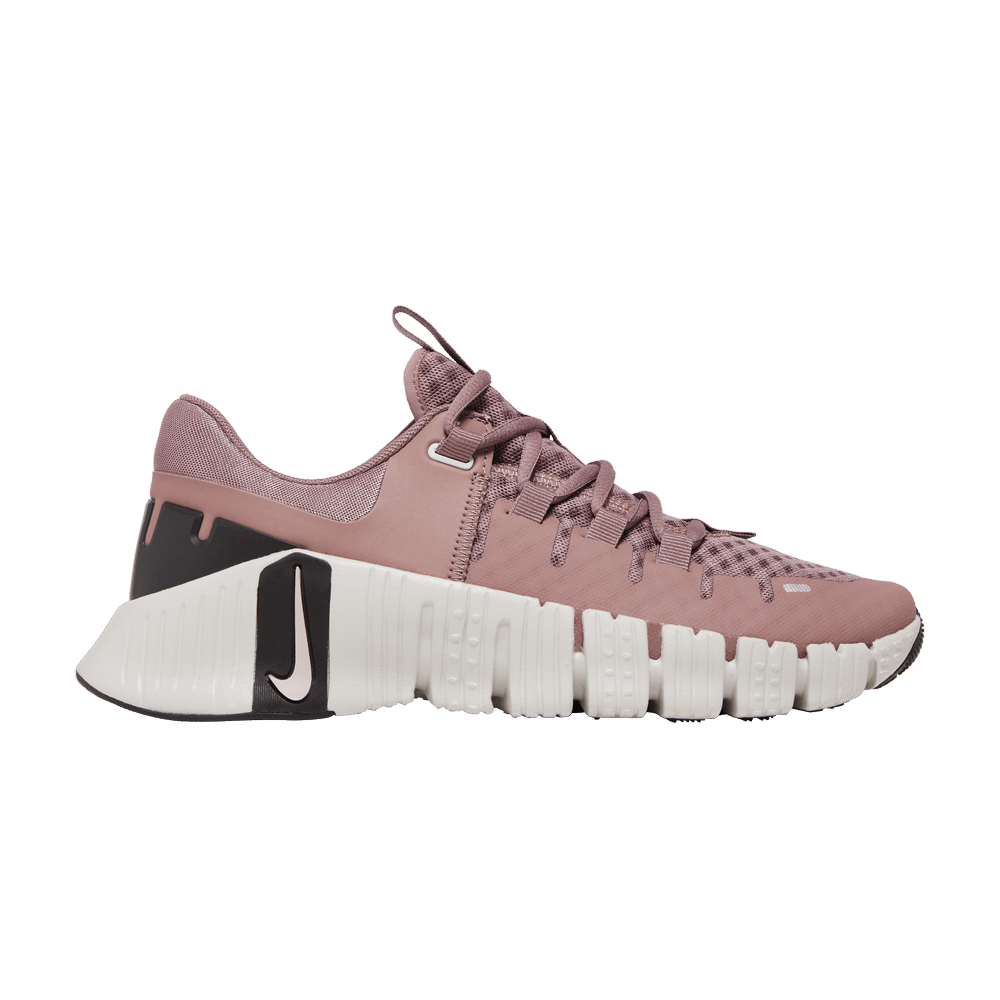 wmns-free-metcon-5-smokey-mauve-dv3950-201