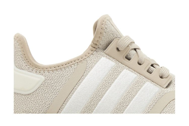 Кроссовки adidas Wmns NMD_R1 'Wonder Beige Off White'
