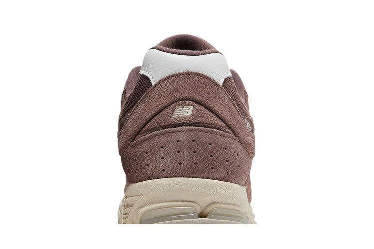 Кроссовки New Balance 2002R 'Suede Pack - Dusty Fig'