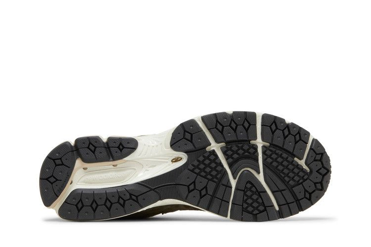 Кроссовки New Balance 2002R 'Dark Camo'