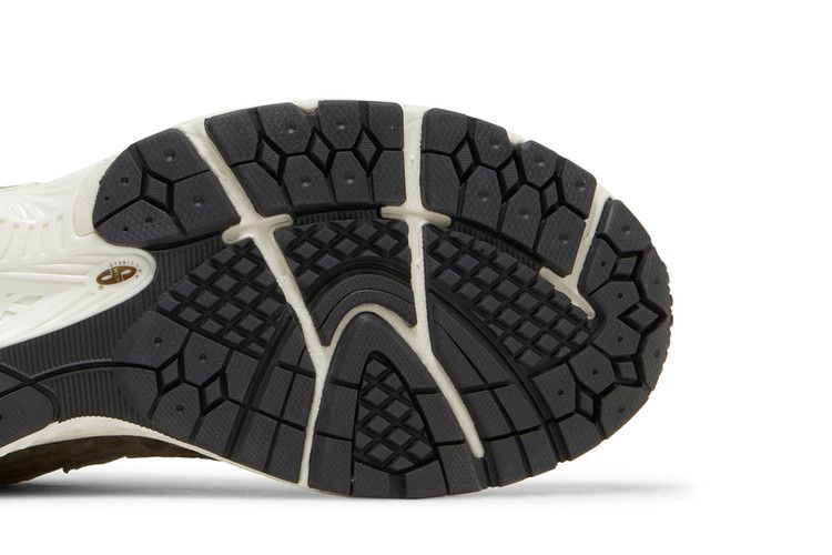 Кроссовки New Balance 2002R 'Dark Camo'