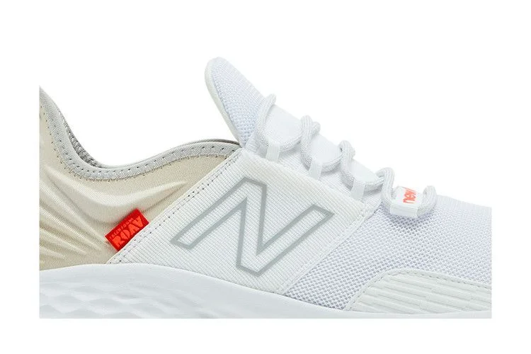 Кроссовки New Balance Fresh Foam Roav 'White Red'