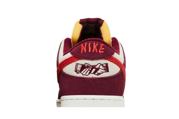 Кроссовки Nike Skate Like a Girl x Dunk Low SB Special Box