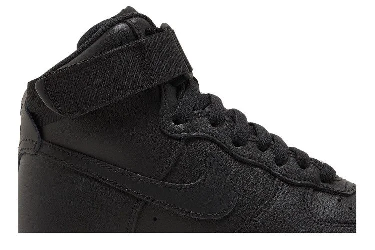 Кроссовки Nike Wmns Air Force 1 High 'Triple Black'