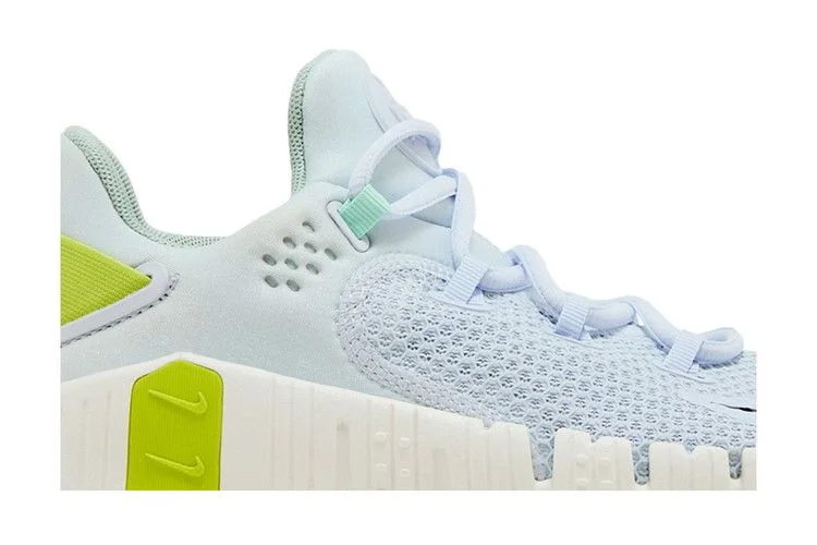 Кроссовки Nike Wmns Free Metcon 4 'Grey Atomic Green'
