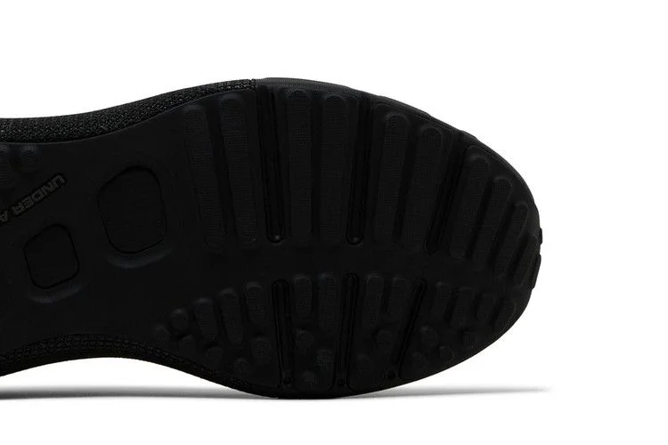 Кроссовки Under Armour HOVR Phantom 3 'Triple Black'