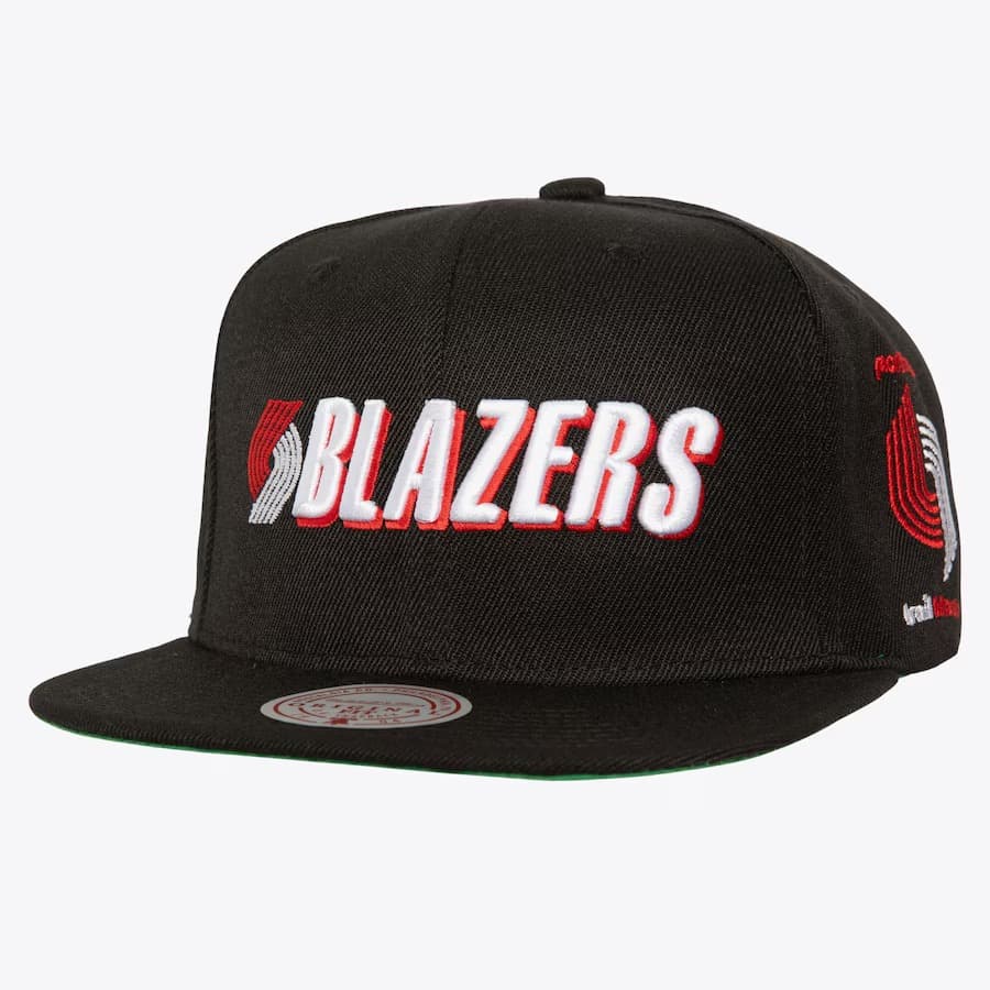 bejsbolka-mitchell-ness-black-portland-trail-blazers-hardwood-classics-triple-play-snapback-hat