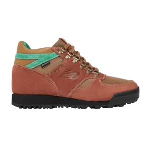 Коричневый