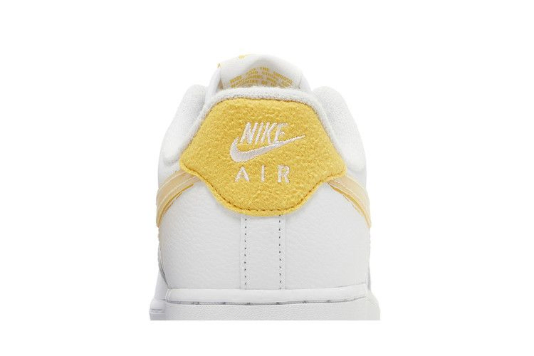 Кроссовки Nike Air Force 1 '07 'Brushstroke - White Solar Flare'