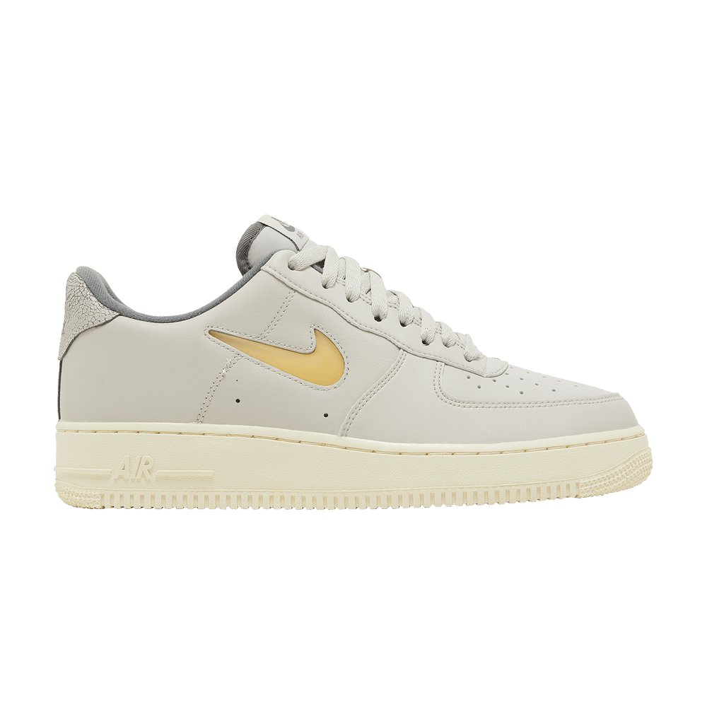 Кроссовки Nike Air Force 1 '07 LX 'Light Bone'