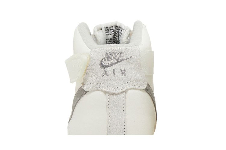 Кроссовки Nike Air Force 1 High Leather GS 'Sail Medium Grey'