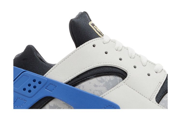 Кроссовки Nike Air Huarache 'Social FC'