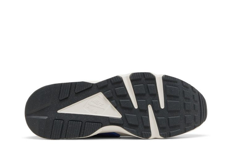 Кроссовки Nike Air Huarache 'Social FC'