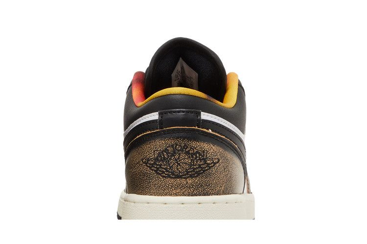 Кроссовки Air Jordan 1 Low SE GS 'Wear-Away - Tan'