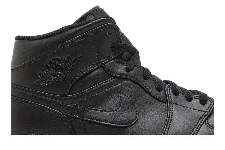 Кроссовки Air Jordan 1 Mid 'Triple Black' 2022