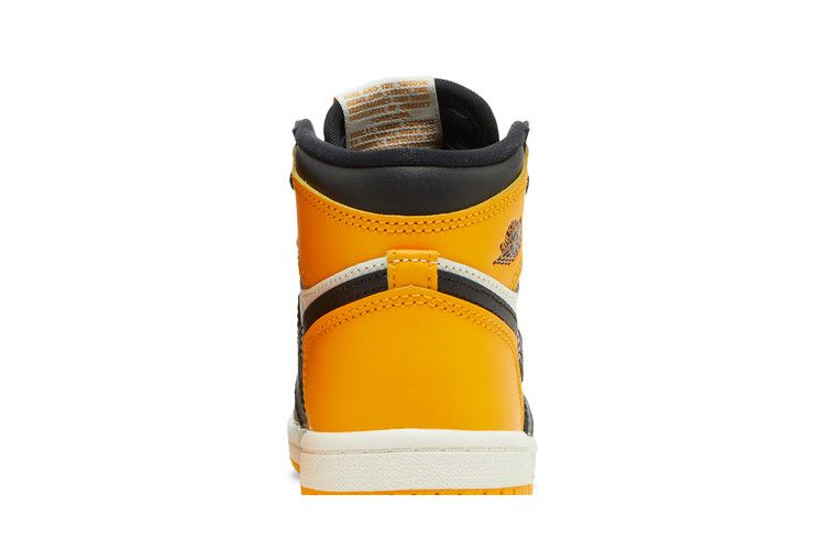 Кроссовки Air Jordan 1 Retro High OG TD 'Yellow Toe'