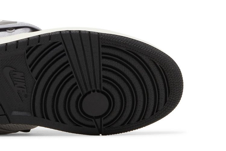 Кроссовки Air Jordan 1 Retro High Utility 'Neutral Olive'