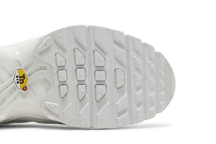 Кроссовки Nike Air Max Plus GS 'Aura White'