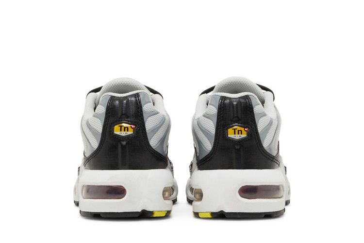 Кроссовки Nike Air Max Plus GS 'Photon Dust Varsity Red'