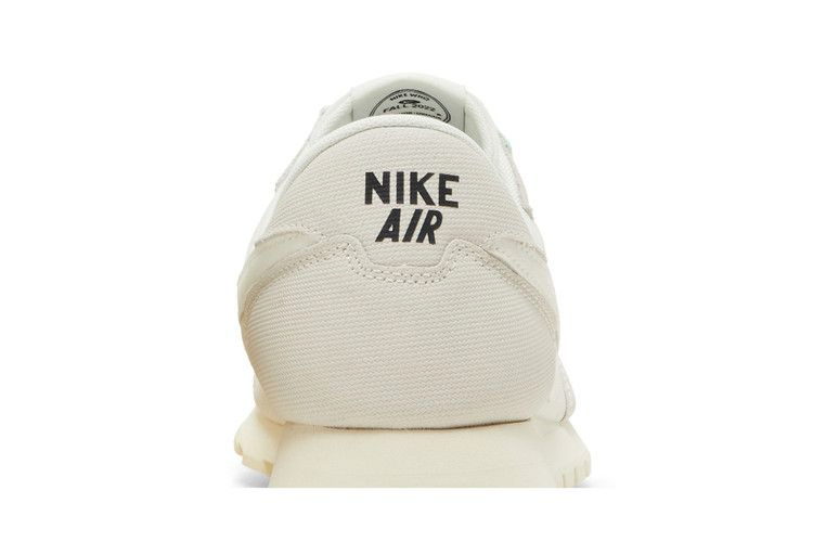 Кроссовки Nike Air Pegasus 83 Premium 'Vintage Sail'