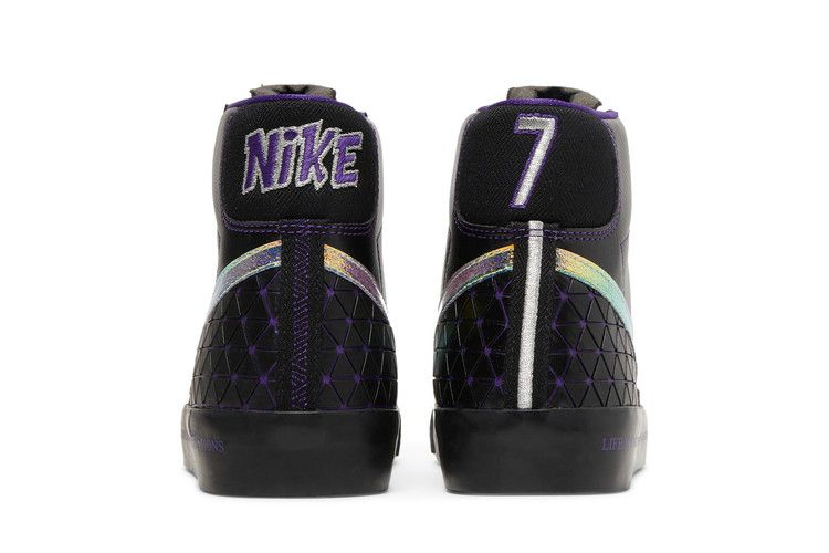 Кроссовки Nike Blazer Mid '77 'Doernbecher 2022'