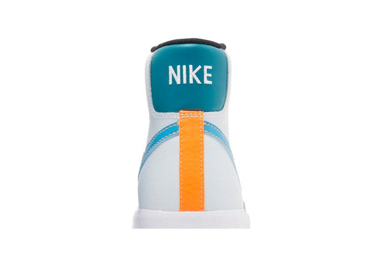 Кроссовки Nike Blazer Mid '77 GS 'Pure Platinum Laser Blue'