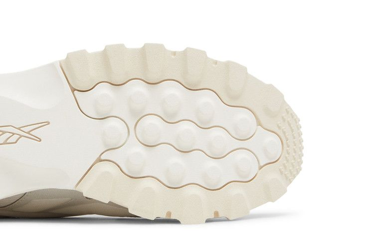 Кроссовки Reebok Cardi B x Wmns Classic Leather V2 'Chalk Alabaster'