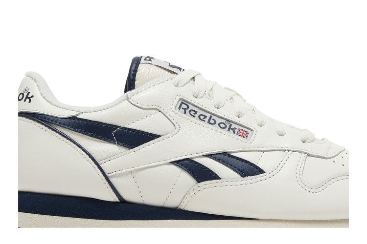 Кроссовки Reebok Classic Leather 1983 Vintage 'Chalk Vector Navy'