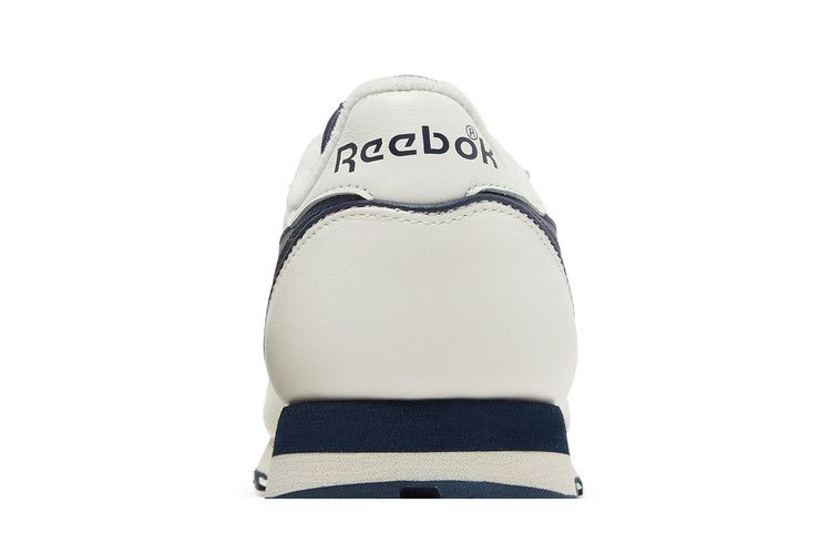 Кроссовки Reebok Classic Leather 1983 Vintage 'Chalk Vector Navy'
