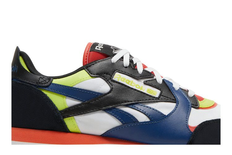 Кроссовки Reebok Classic Leather 'White Black Dynamic Red'