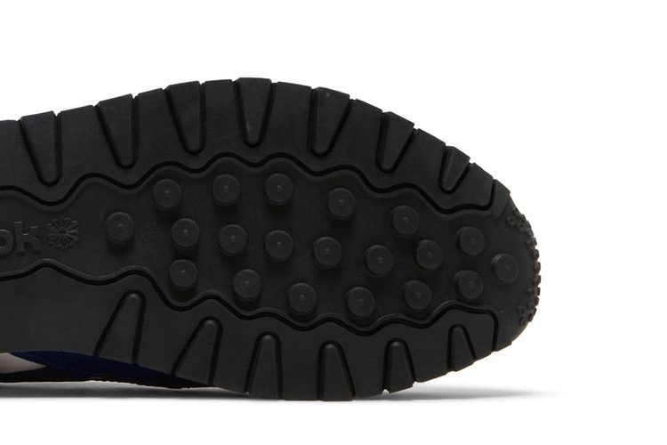 Кроссовки Reebok Classic Leather 'White Black Dynamic Red'