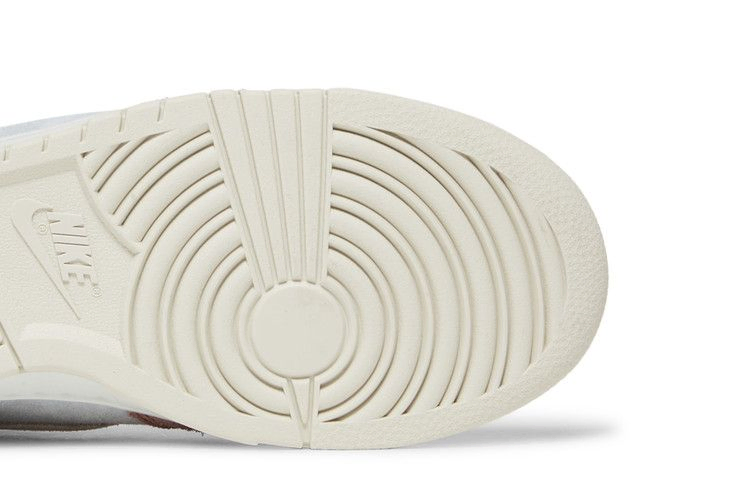 Кроссовки Nike Dunk High 'Fossil Rose'