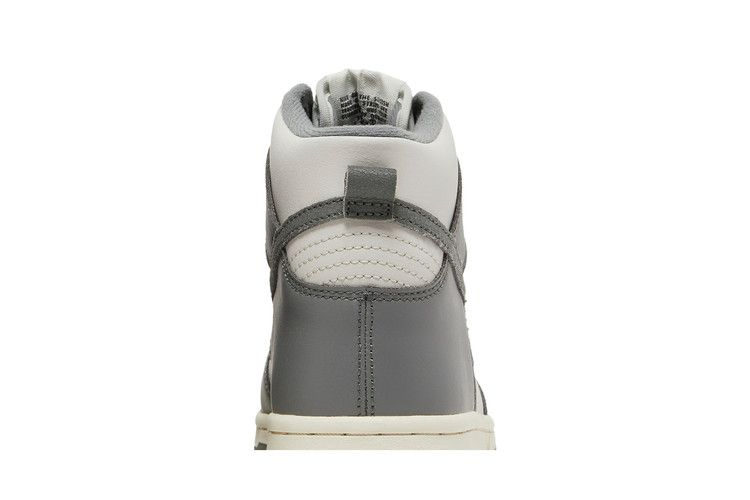 Кроссовки Nike Dunk High SE GS 'Light Bone Tumbled Grey'